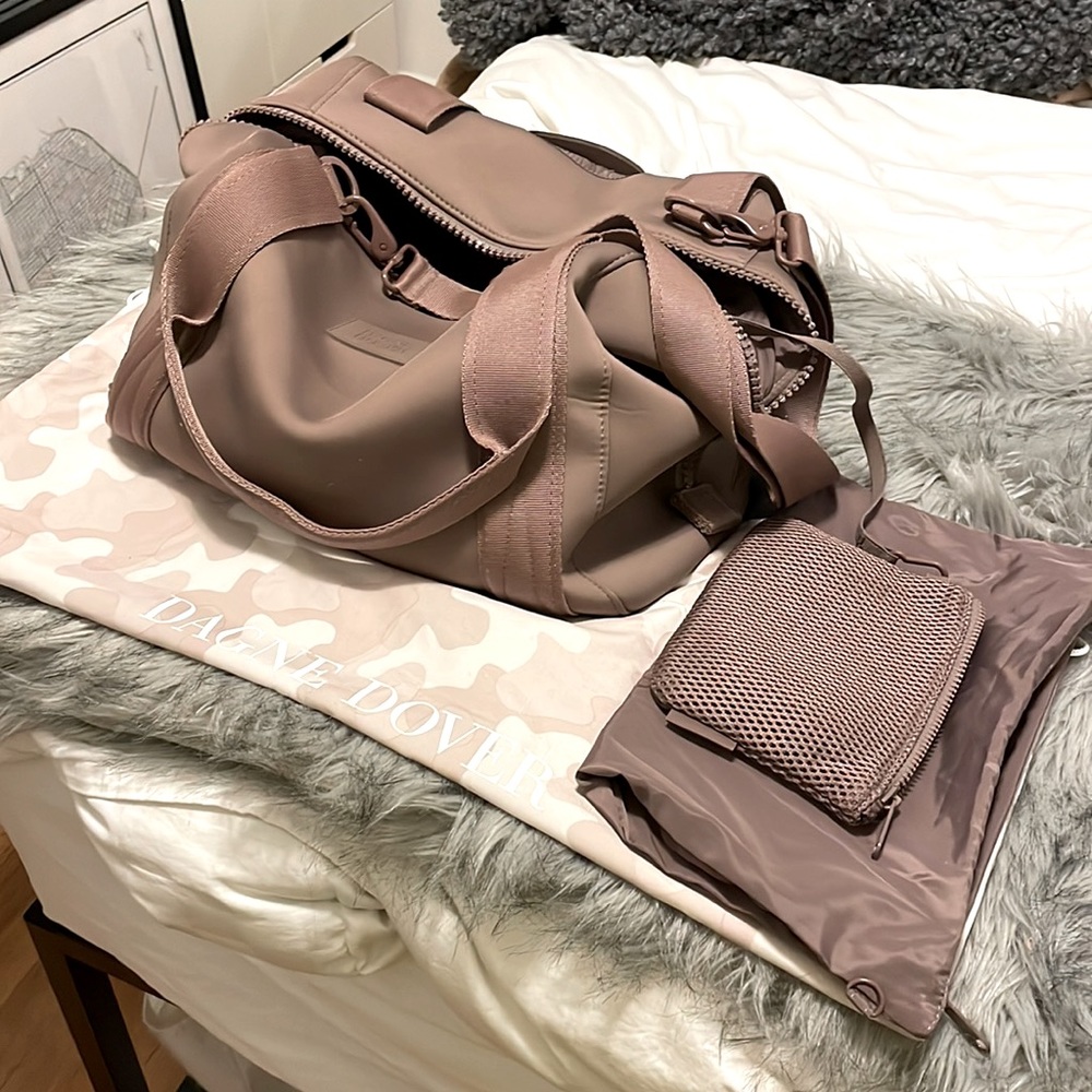 Dagne Dover Landon Carryall